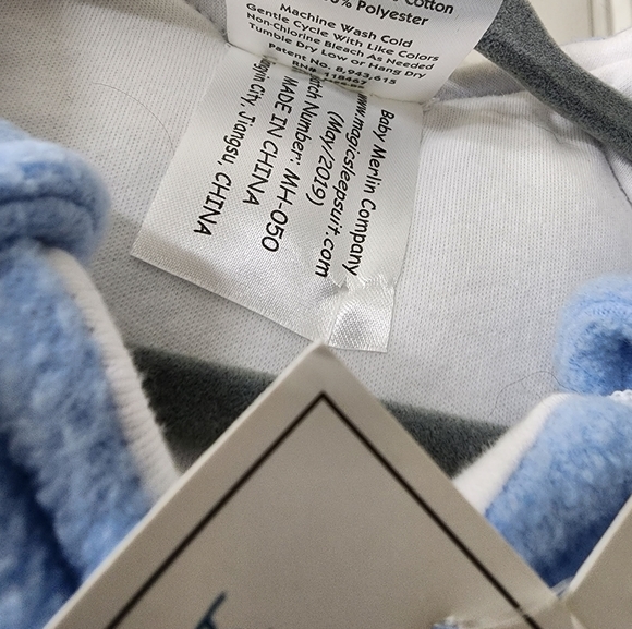 Baby Merlin's magic sleepsuit - Picture 4 of 8